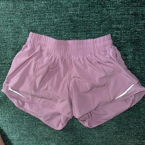 Lululemon hotty hot short, 4 in., size 4